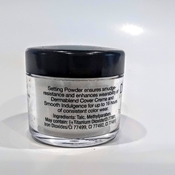 Dermablend Professional Setting Powder - Picture 2 of 2